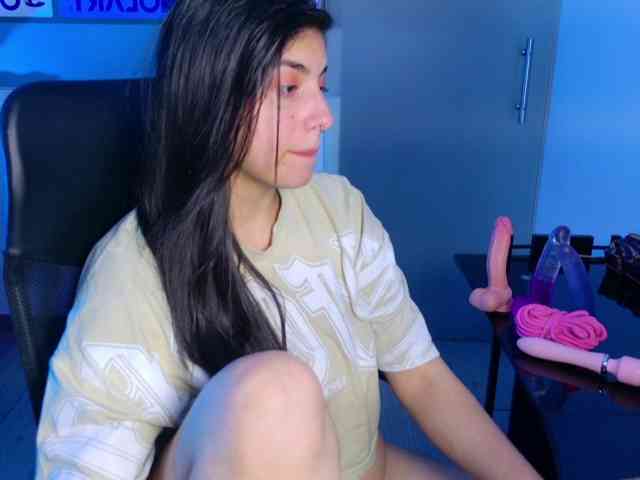 VileettaMiller webcam