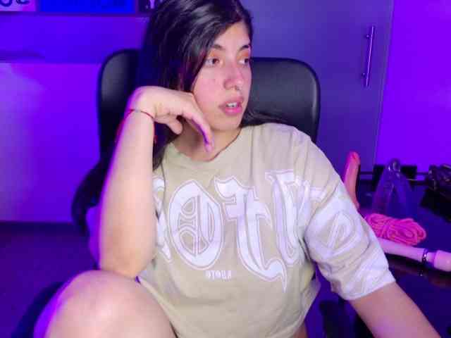 VileettaMiller webcam