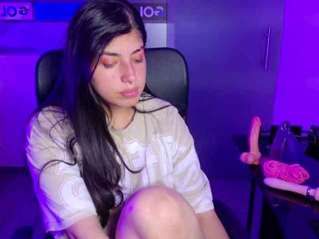 VileettaMiller webcam
