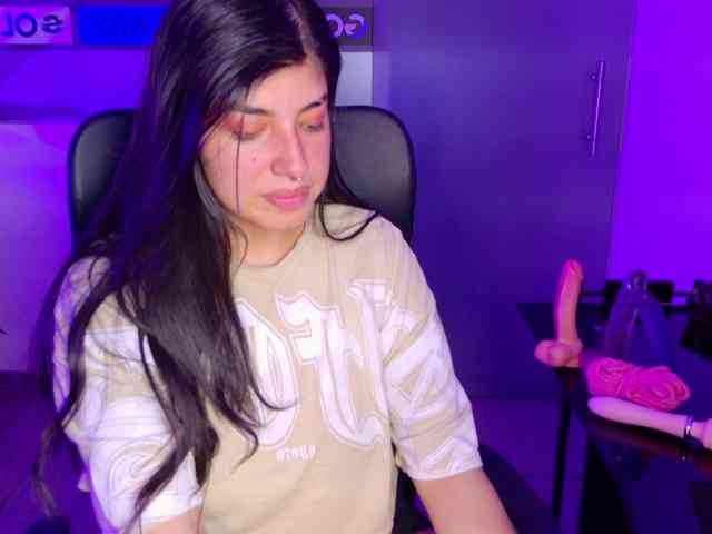VileettaMiller webcam