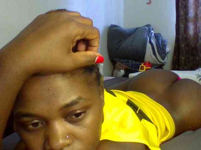 QueenJacky webcam