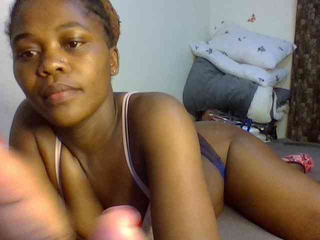 QueenJacky webcam