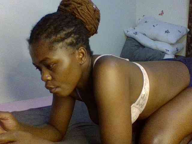 QueenJacky webcam