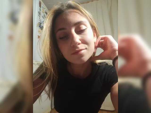 MilkyGirl webcam