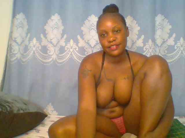 Prettydarksin webcam