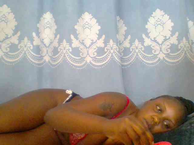 Prettydarksin webcam