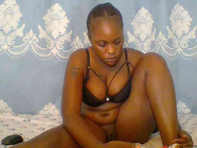Prettydarksin webcam
