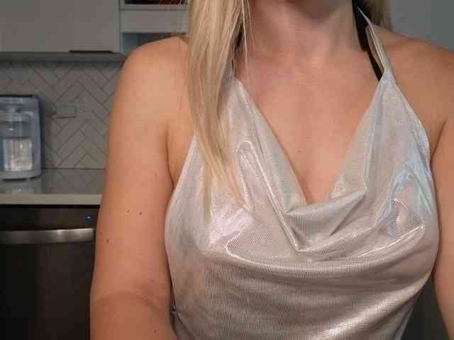 LunaBlondSexy webcam