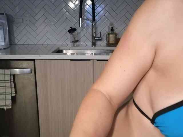 LunaBlondSexy webcam