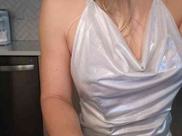LunaBlondSexy webcam