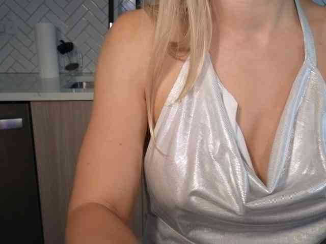 LunaBlondSexy webcam