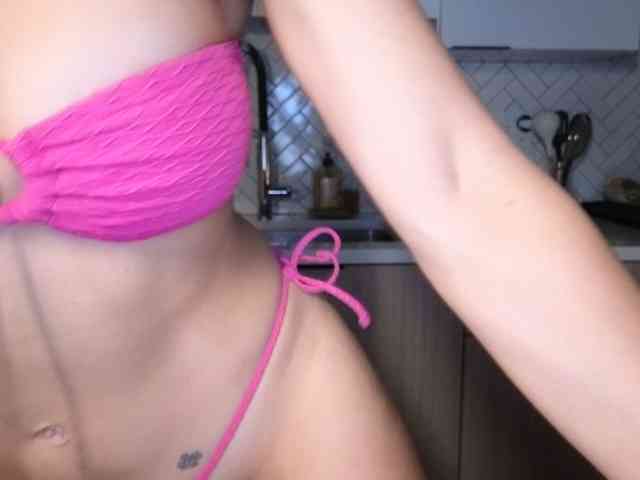 LunaBlondSexy webcam