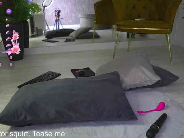 MyaBlack webcam
