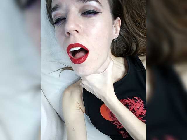 Gratis Live Sexcam mit A_R_T_A A_R_T_A