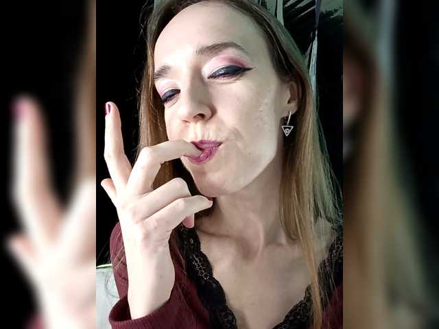 Gratis Live Sexcam mit A_R_T_A A_R_T_A