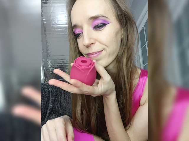 Entrez le videochat erotique avec le
modèle A_R_T_A A_R_T_A