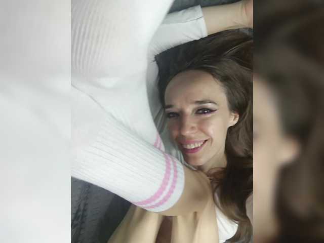 Entrez le videochat erotique avec le
modèle A_R_T_A A_R_T_A