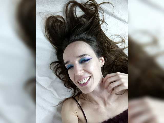 Entra en el chat con el modelo A_R_T_A A_R_T_A