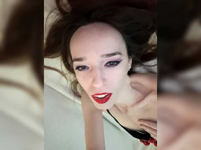 Entrez le videochat erotique avec le
modèle A_R_T_A A_R_T_A