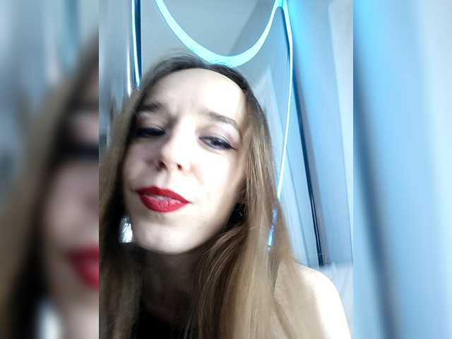 Entra en el chat con el modelo A_R_T_A A_R_T_A