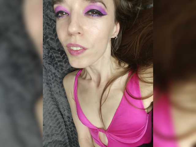 Gratis Live Sexcam mit A_R_T_A A_R_T_A