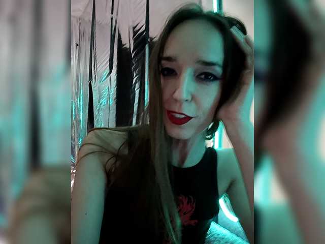 Entra en el chat con el modelo A_R_T_A A_R_T_A