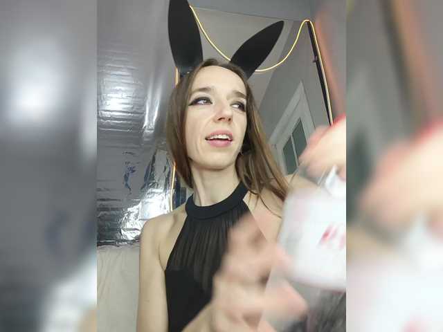 Entra en el chat con el modelo A_R_T_A A_R_T_A