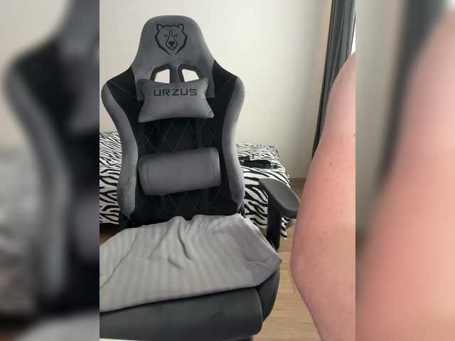 Accedi alla chat con il nickname _M_O_L_O_K_O_ _M_O_L_O_K_O_