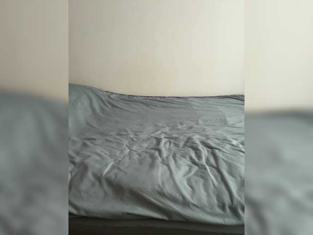 Entra en el chat con el modelo _M_O_L_O_K_O_ _M_O_L_O_K_O_