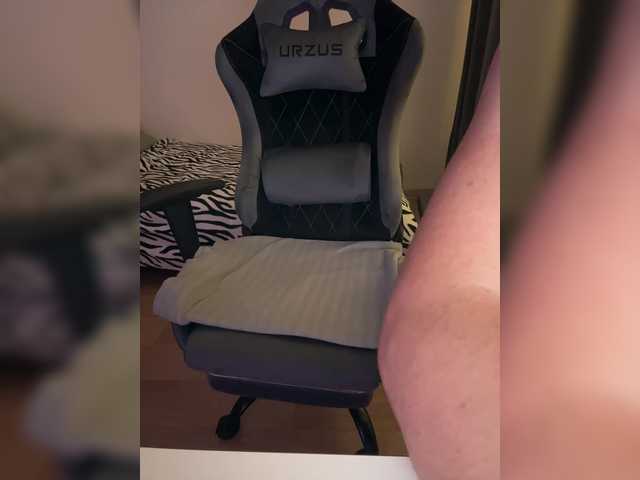 Entrez le videochat erotique avec le
modèle _M_O_L_O_K_O_ _M_O_L_O_K_O_