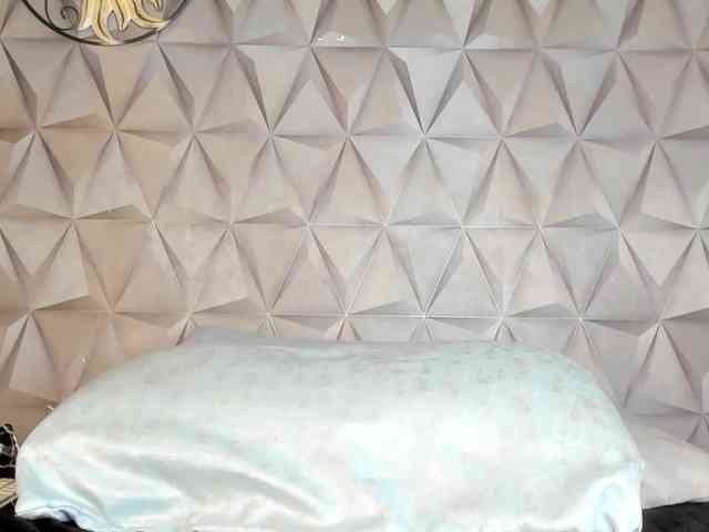 Mollys-Charm777 webcam