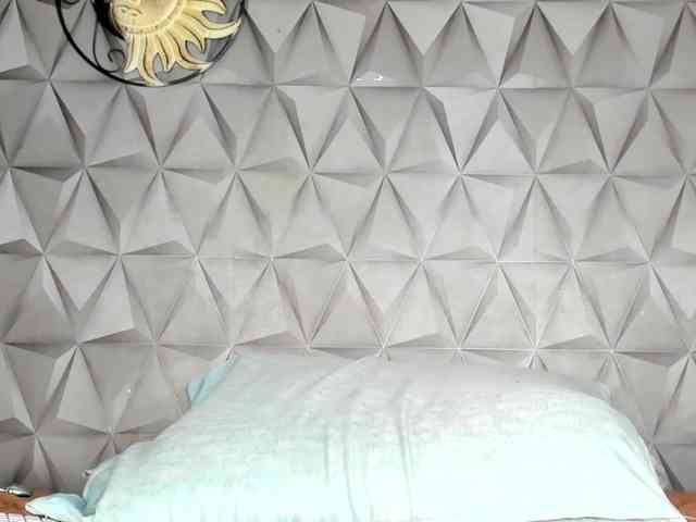 Mollys-Charm777 webcam