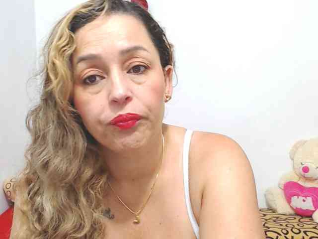 ariellth webcam