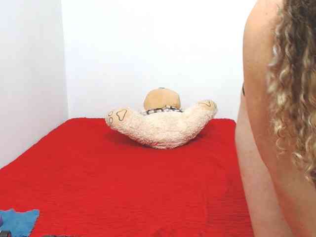 ariellth webcam