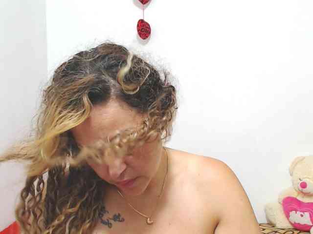 ariellth webcam