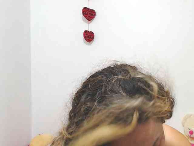 ariellth webcam