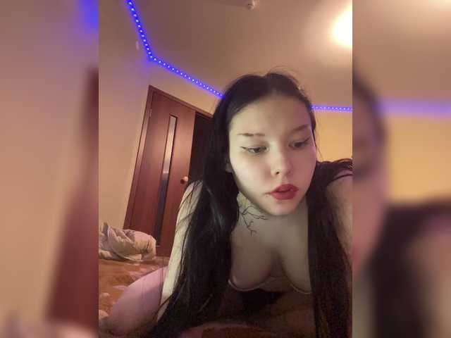 Accedi alla chat con il nickname TUYA2 TUYA2