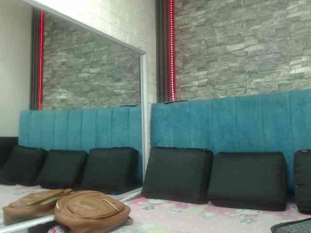 skinny-brenda webcam