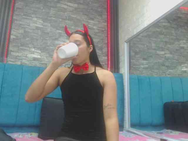 skinny-brenda webcam