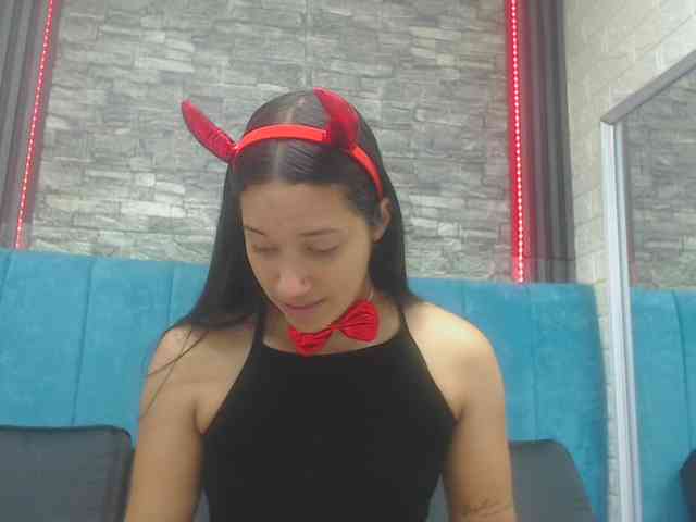 skinny-brenda webcam