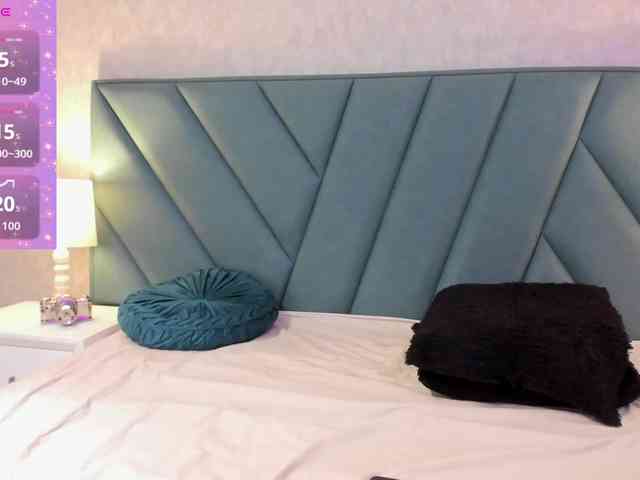 AfroditaEvans webcam