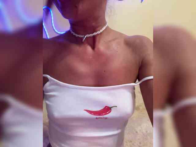 Daria_Desire webcam
