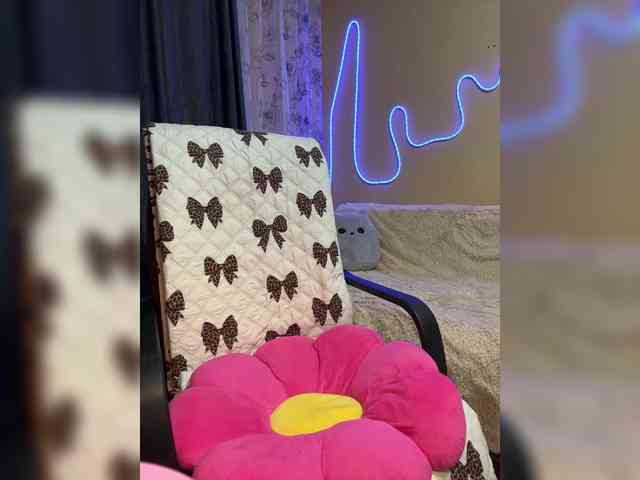 Daria_Desire webcam