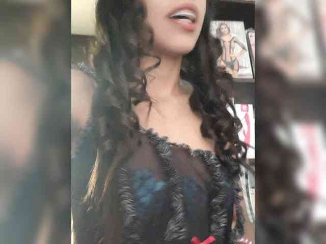 EMMAAA-STOONEE webcam