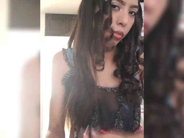 EMMAAA-STOONEE webcam