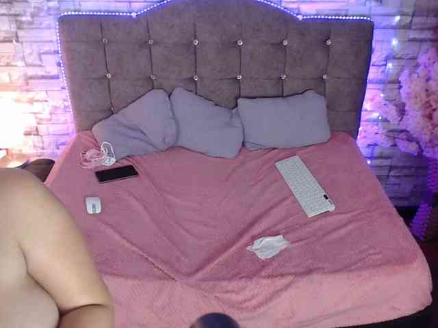 GIRLS-LESBI-HOTT webcam