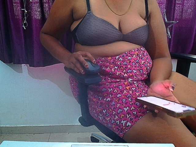 ShruthiIndian56 webcam