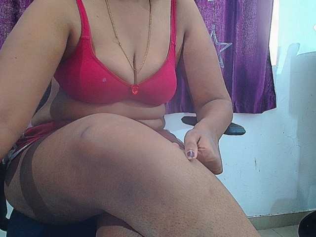 ShruthiIndian56 webcam