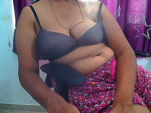 ShruthiIndian56 webcam