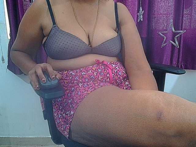 ShruthiIndian56 webcam
